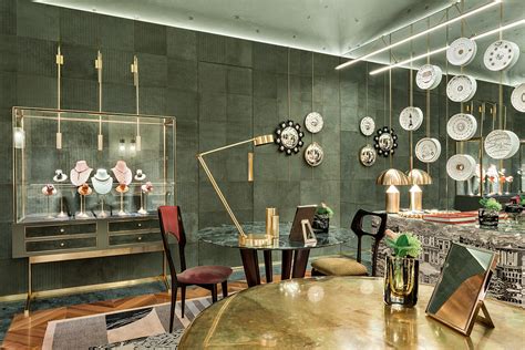 Bulgari: 'New Curiosity Shop' Luxury Concept Store 